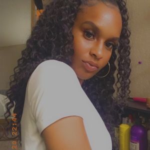 Meet your Posher, Jasmine